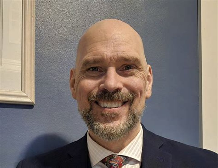 Richmond attorney announces run for mayor