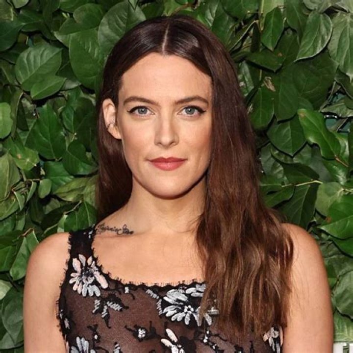Riley Keough's Body Measurements Including Height, Weight, Dress Size