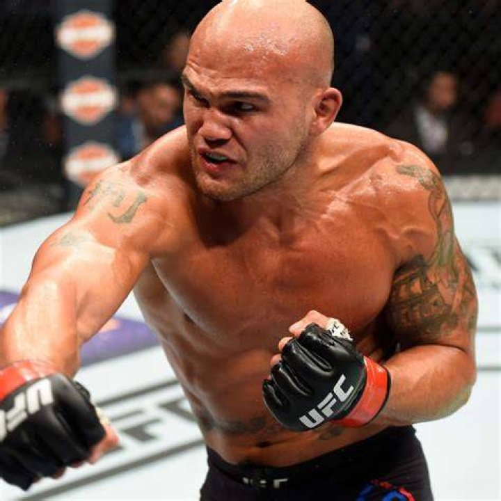 Robbie Lawler out of UFC 255 due to injury; Mike Perry wants Khamzat