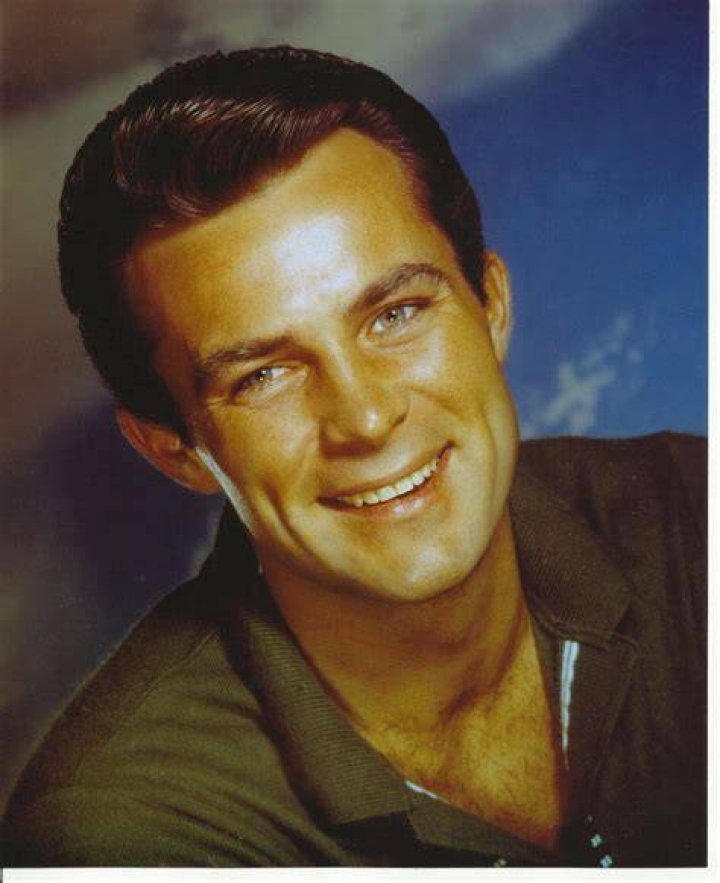 Robert Conrad Wildly, Wildly Hot