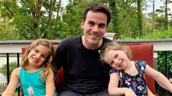 Robert Costa – Biography, Married, Wife, Parents, Age, Weight Loss