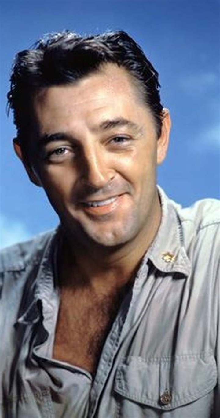 Robert Mitchum Net Worth at Death, Date, Place and Cause of Death, Family, etc