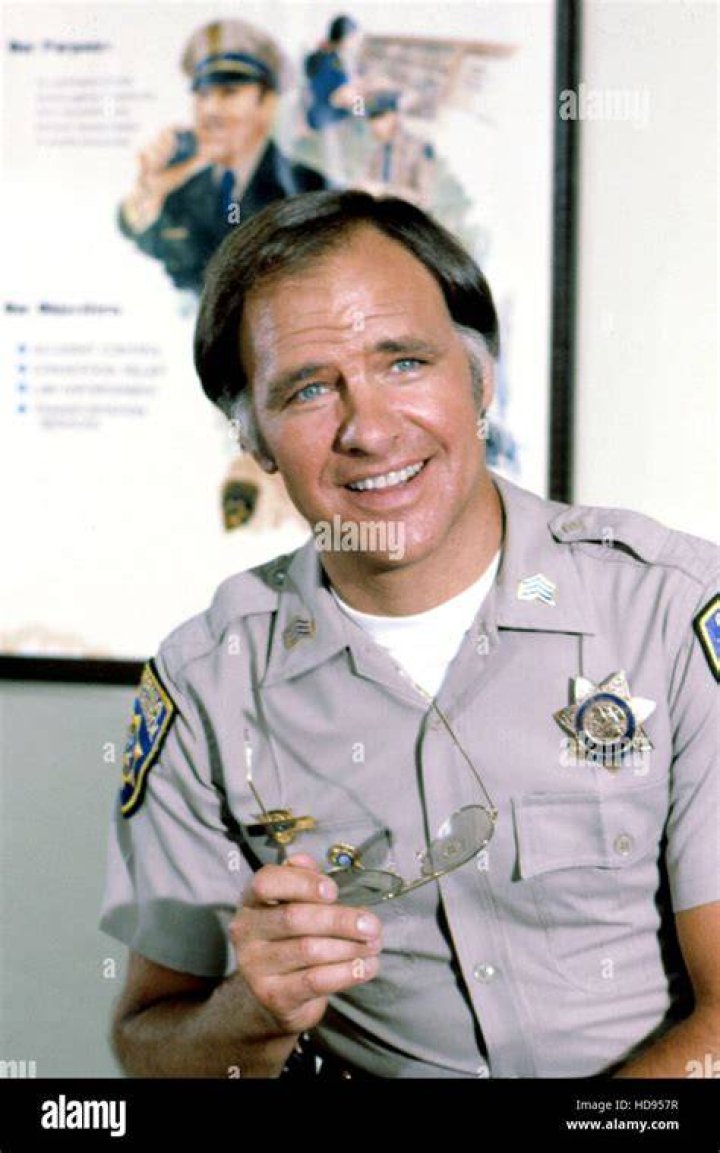 Robert Pine on CHiPs Robert Pine Fans Image (23430504) Fanpop