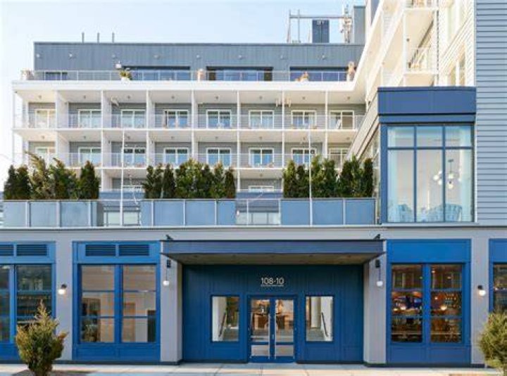 Rockaway Hotel ready for &lsquo;fresh start,&rsquo; offering live music and events