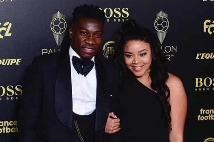 rose Andr&eacute; Onana et M&eacute;lanie Kamayou mari&eacute;s en toute discr&eacute;tion