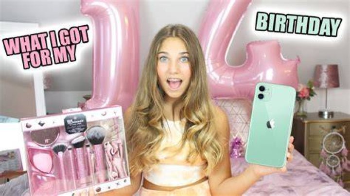 Rosie McClelland turns 15, celebrates with Sophia Grace Brownlee, 18