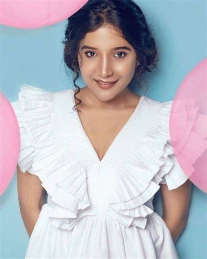Sakshi Agarwal (aka) Sakshi photos stills & images