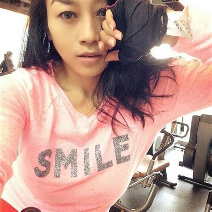 Sarah Ardhelia immoral style ! Indonesian Girls
