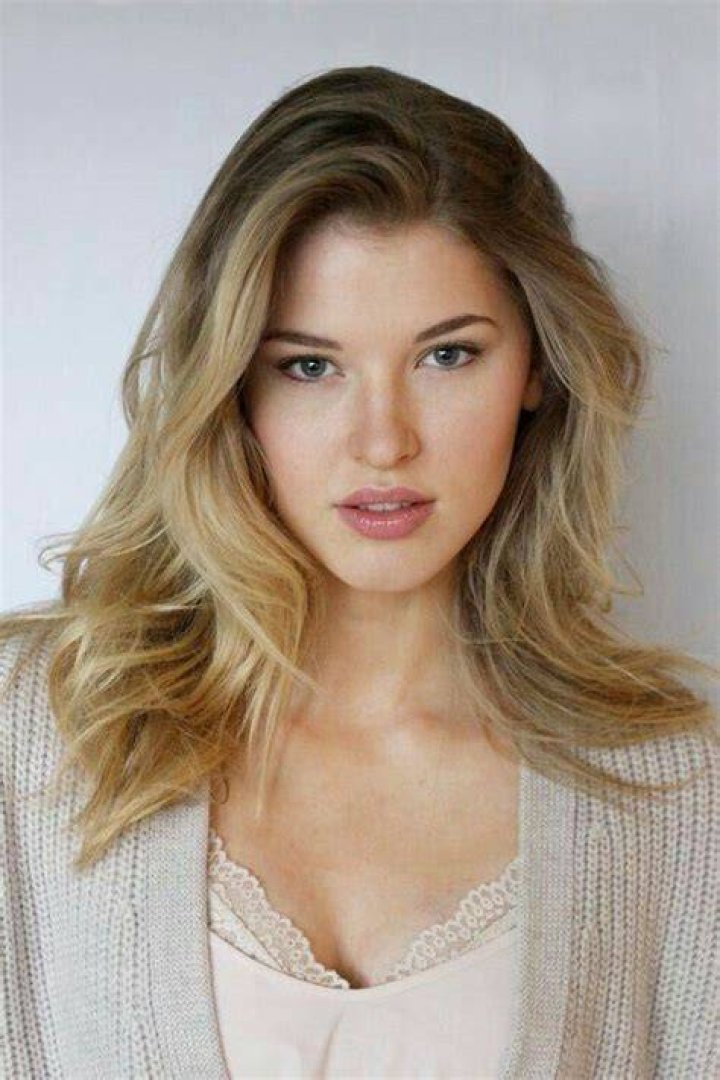 Sarah Grey AlloCin&eacute;