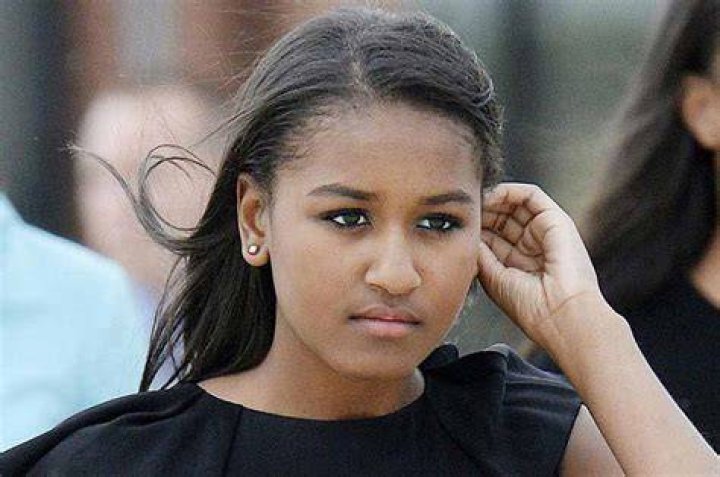 Sasha Obama Height, Weight, Net Worth, Age, Birthday, Wikipedia, Who, Instagram, Biography