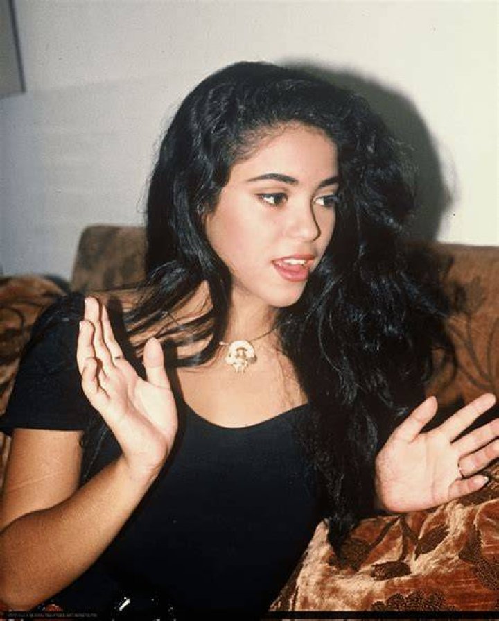 Shakira, 1992 OldSchoolCool