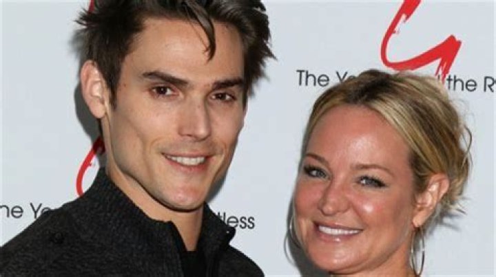 Sharon Case Boyfriend | Is She Dating Her Co-Star Mark Grossman