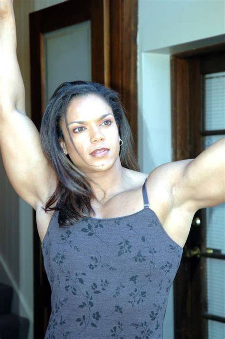 She Lifts Michelle Baker
