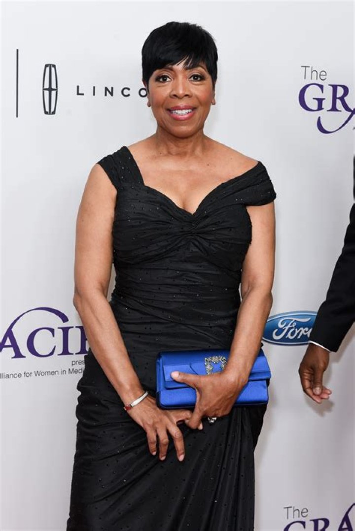 Shirley Strawberry's Husband Ernesto HIDES Side Chick In PLAIN SIGHT