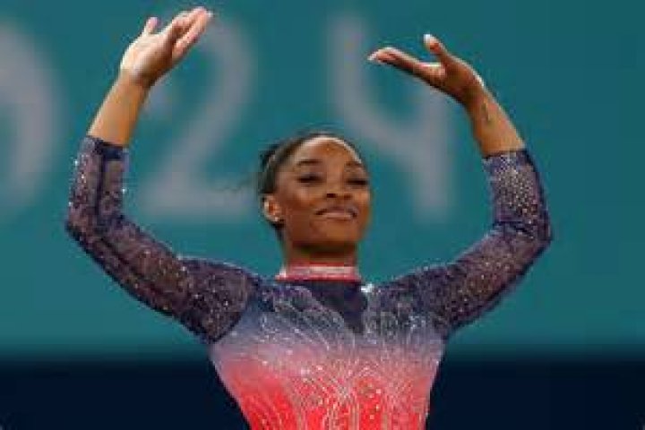 Simone Biles Says 'I Wanna Spend the Rest of My Sunsets with' Boyfriend