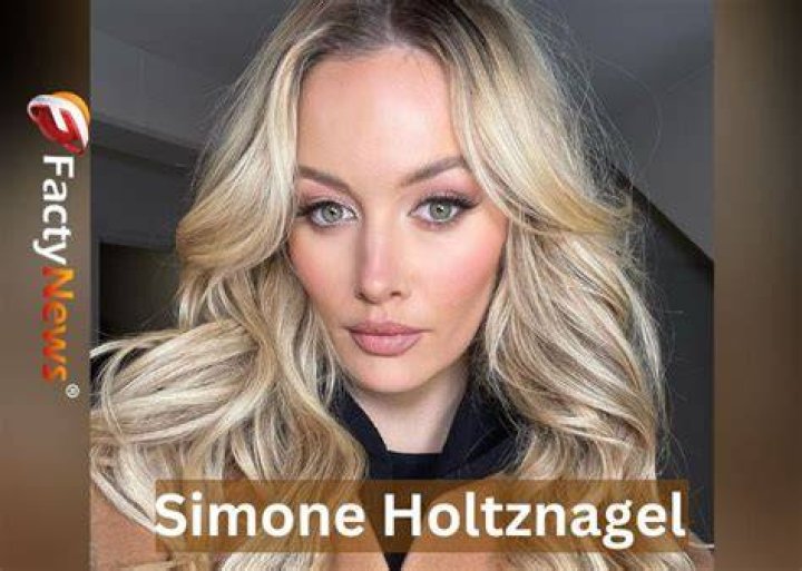 Simone Holtznagel Age, Height, Net Worth, Biography, Parents, Sisters
