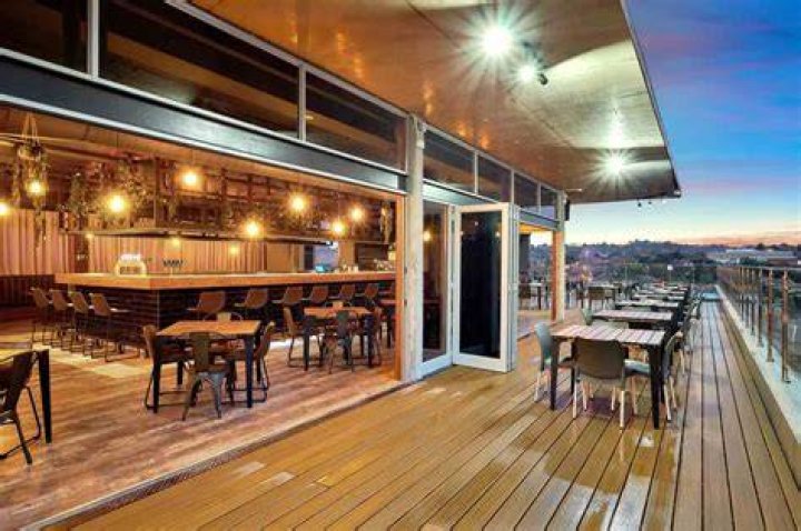 Skyline Rooftop Restaurant and Bar, Protea Hotel Pretoria Loftus Park