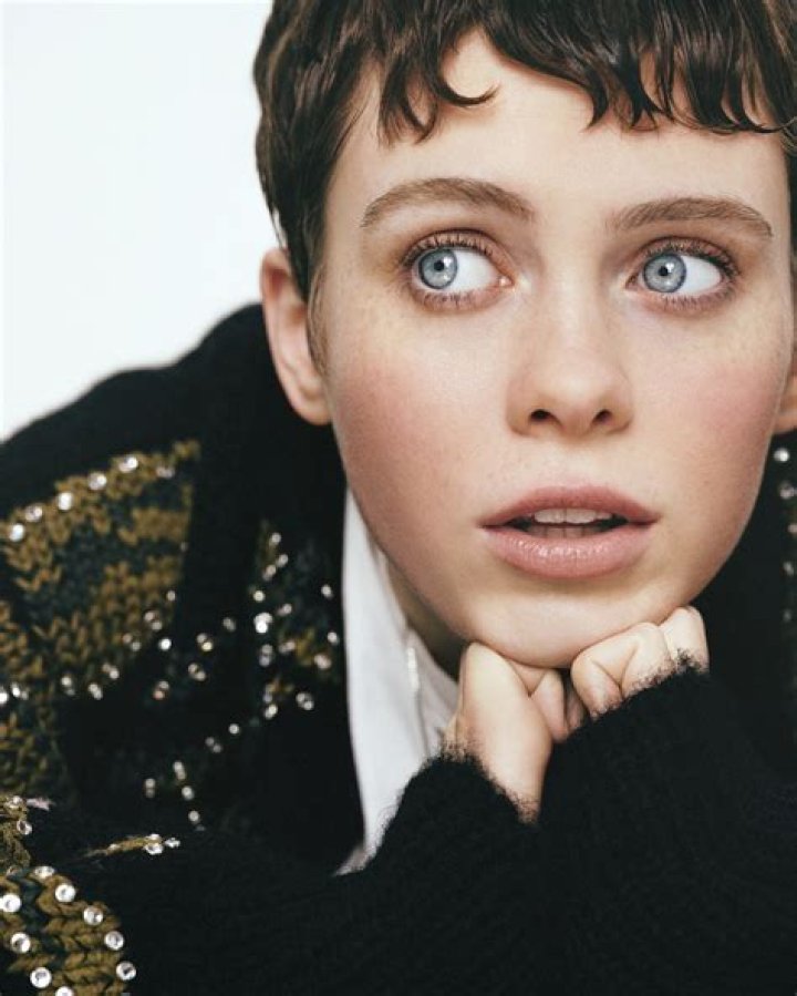 Sophia Lillis (Sch&ouml;n Magazine) Sophia lillis, Sophia, Lillies