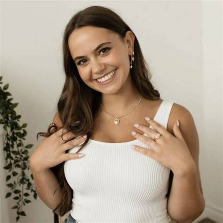 Spencer Barbosa &mdash; Bio, Parents, TV career, Boyfriend, Net worth