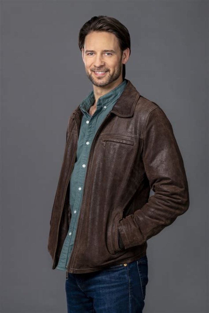 Steve Lund as Kevin on Unlocking Christmas