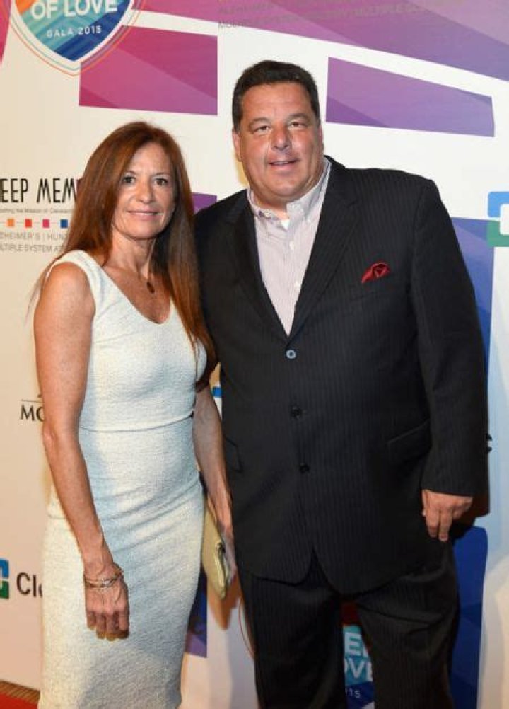 Steve Schirripa Bio, Affair, Married, Wife, Net Worth, Children, Height
