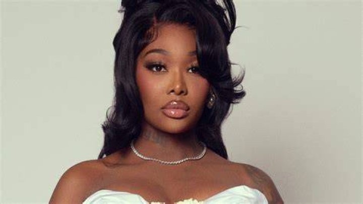 Summer Walker's Baby Daddy Larry responds To Split Announcement Urban