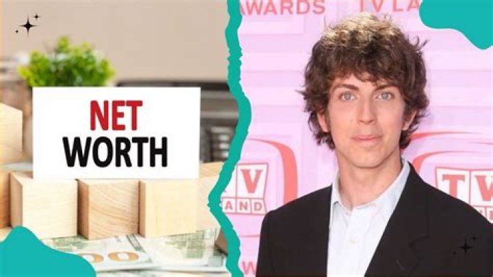 Taran Noah Smith Net Worth, Wealth, and Annual Salary 2 Rich 2 Famous