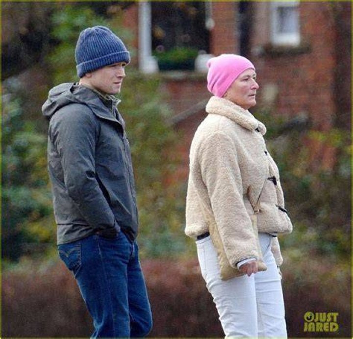 Taron Egerton Bundles Up for Walk in the Park with His Mom Taron