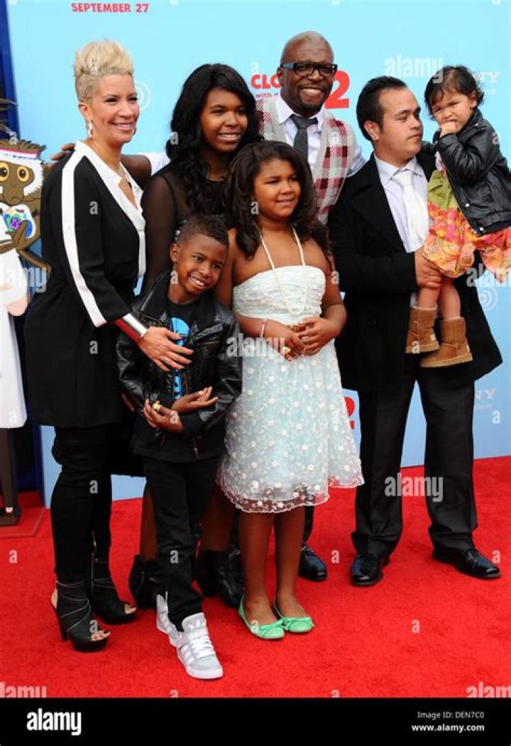 Terry Crews Family At Arrivals For Balls Of Fury Premiere Egyptian