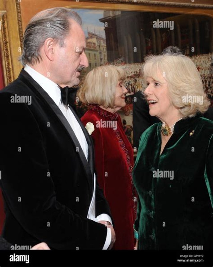 The Duchess of Cornwall meets the Pakistan President's wife Begum Sehba