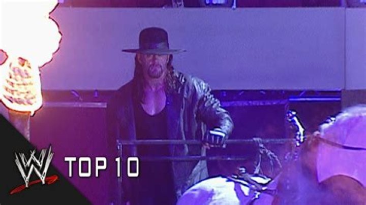 The Undertaker Returns On WWE Raw