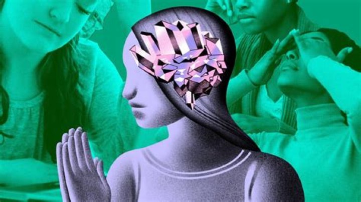 Therapists and Fans are Turning Against Instagram's 'Holistic Psychologist'