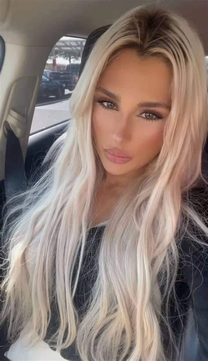 Tiffany Stratton Long hair styles, Hair styles, Hair