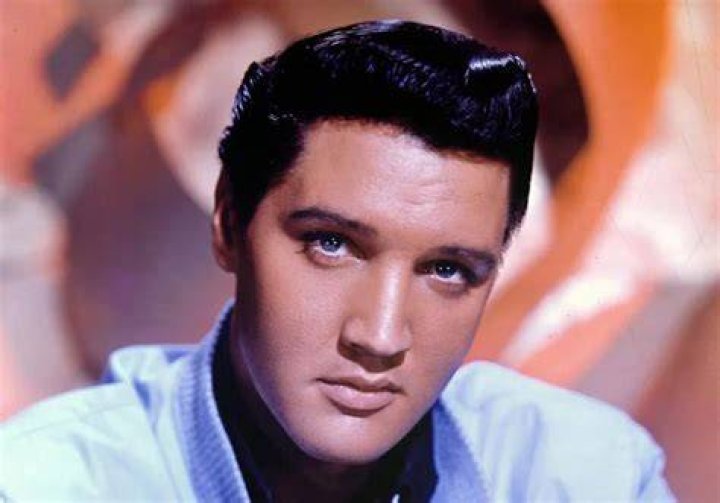 TikTok ni&ntilde;a confundi&oacute; a Elvis Crespo con Rosal&iacute;a y caus&oacute; todo tipo de