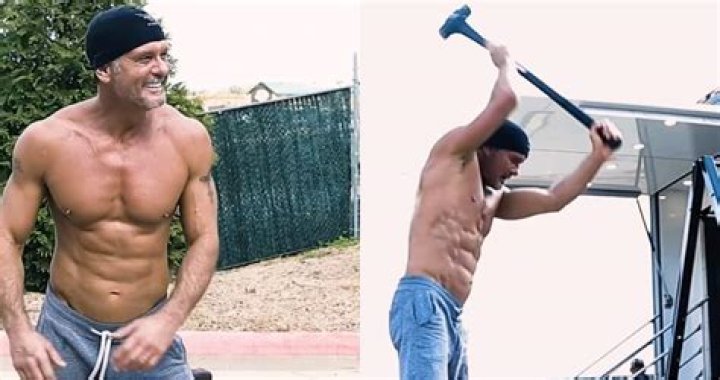 Tim McGraw ripped but waxed slick Country Love Songs, Hot Country Men