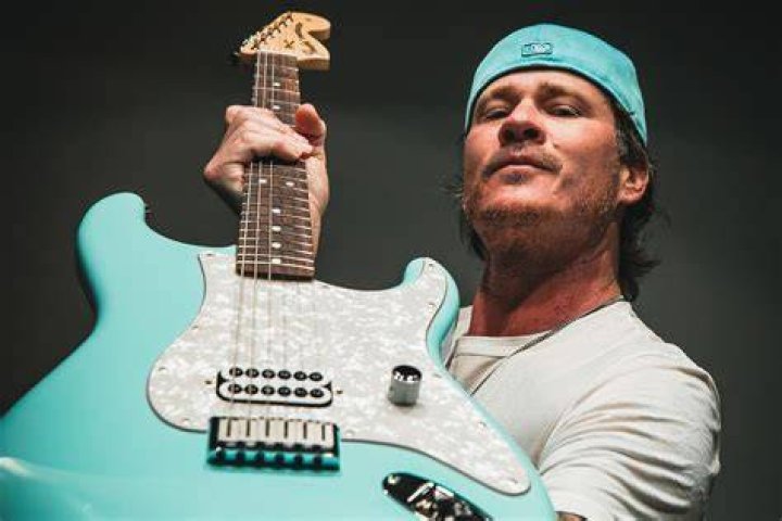 Tom DeLonge ndahet nga gruaja pas 18 vjet&euml;sh Ekonomia Online