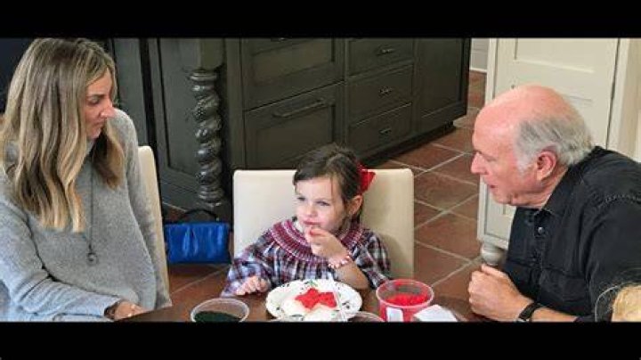 Tom Griswold Bio, Wiki, Age, Height, Wife, Kelly, Children, Charlie Griswold, Show, Salary, and Net