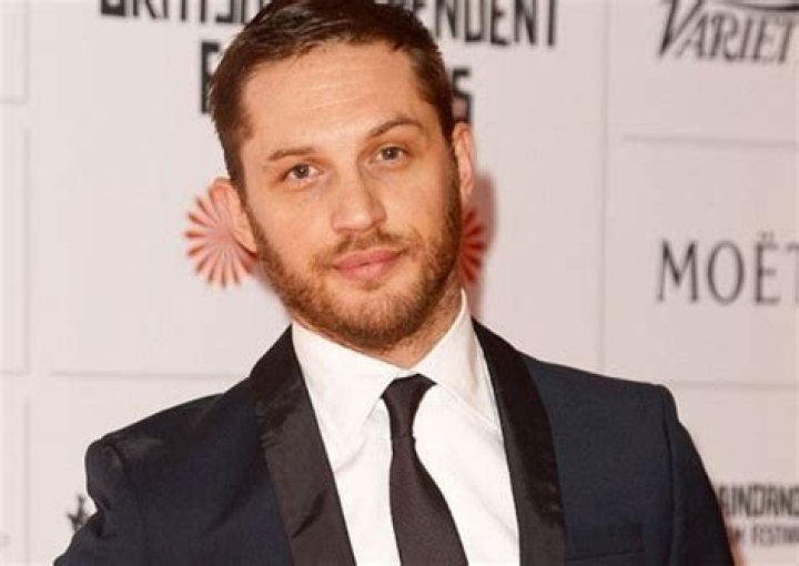 Tom Hardy Biography (Age, Height, Girlfriend & More) mrDustBin