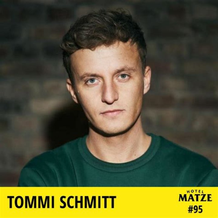 Tommi Schmitt Wie ist es, wenn man ungeplant ber&uuml;hmt wird? Hotel