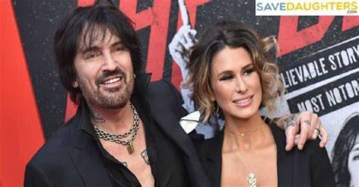 Tommy Lee Spouse, Parents, Net Worth, Age, Biography, Albums
