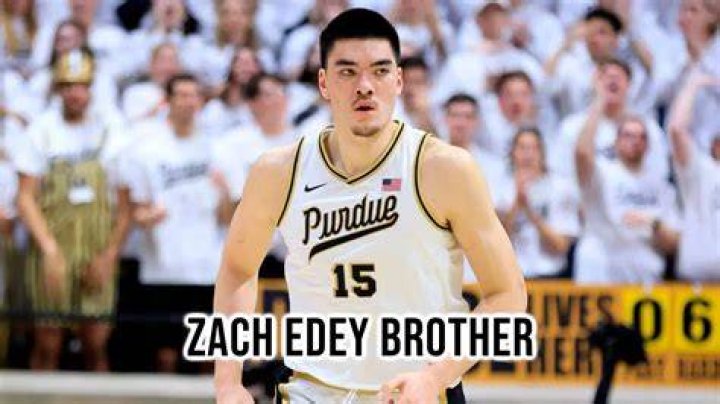 Top 95+ imagen zach edey background Thpthoanghoatham.edu.vn