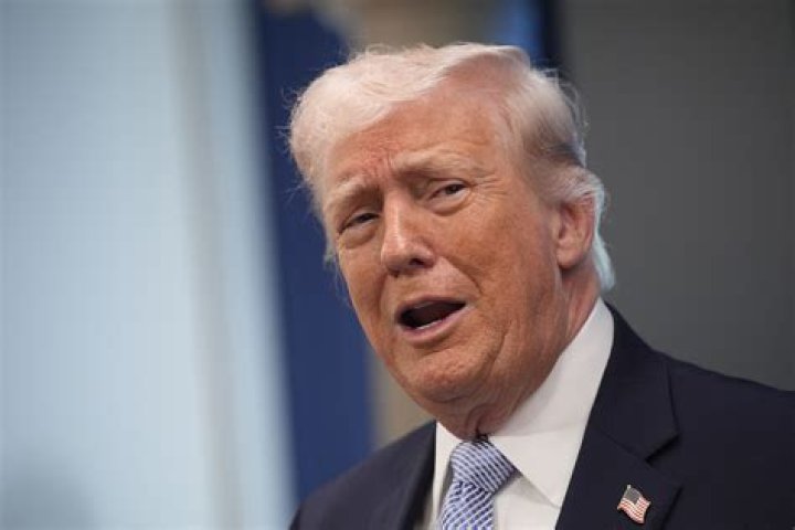 Trump emite un perd&oacute;n de &uacute;ltimo segundo al exesposo de la tramposa