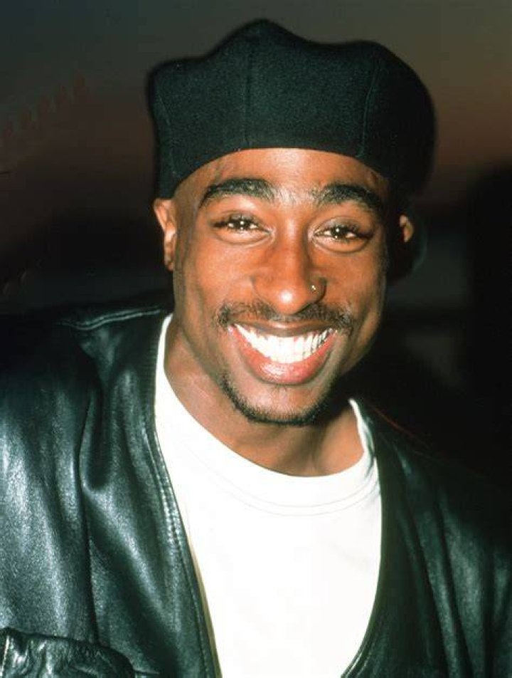 Tupac Shakur Net Worth, Age, Height, Wiki, Wife, Family & Parents