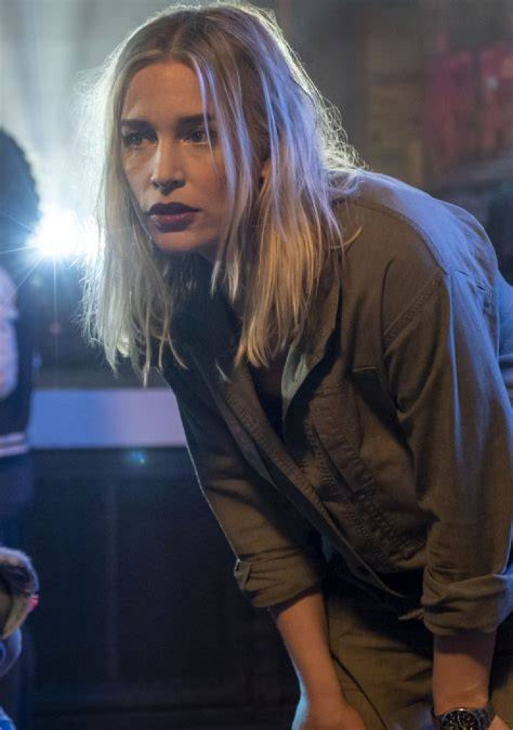 Turn Up Charlie Piper Perabo and JJ Feild Join Netflix's Idris Elba