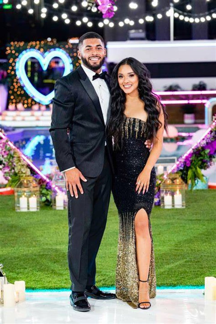 Unveil The Secrets Of Johnny Middlebrooks And Cely Vazquez's Enduring Love