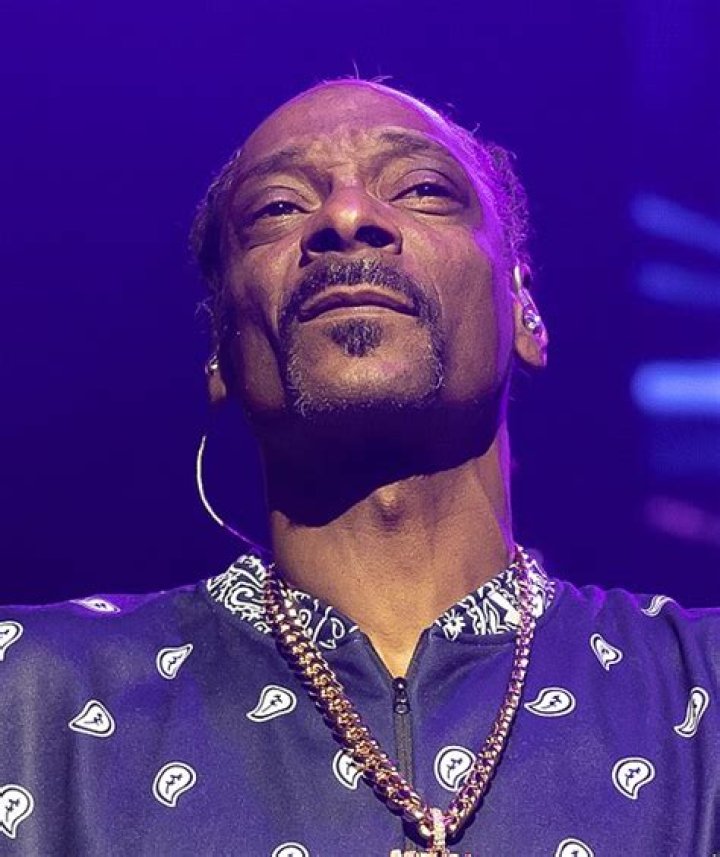 Unveiling Snoop Dogg's Stature: Discoveries And Insights Await