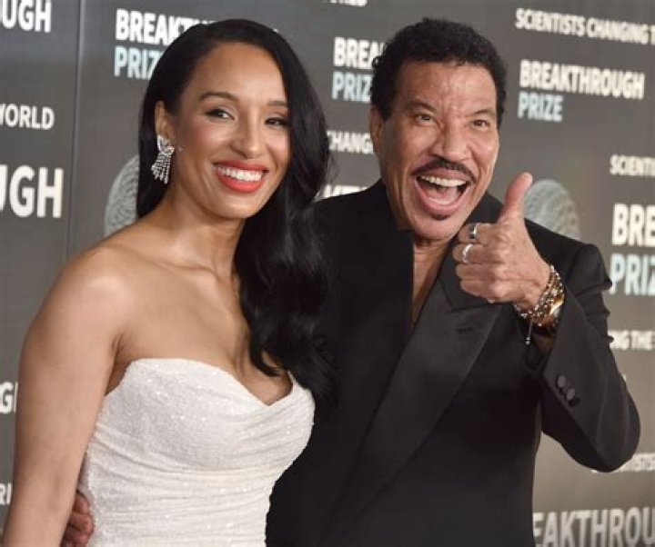 Unveiling The Secrets Of Lionel Richie's Marital Bliss