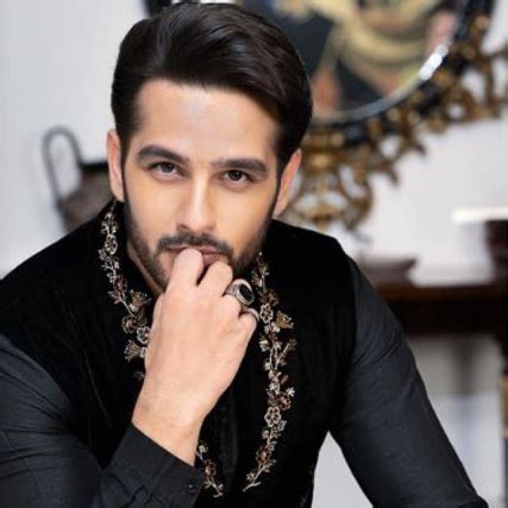 Usama Khan Biography, Age, Family, Pics, Relation, and Career