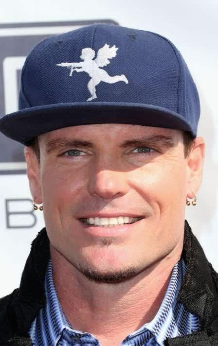 Vanilla Ice Height, Weight, Age, Body Statistics Healthy Celeb