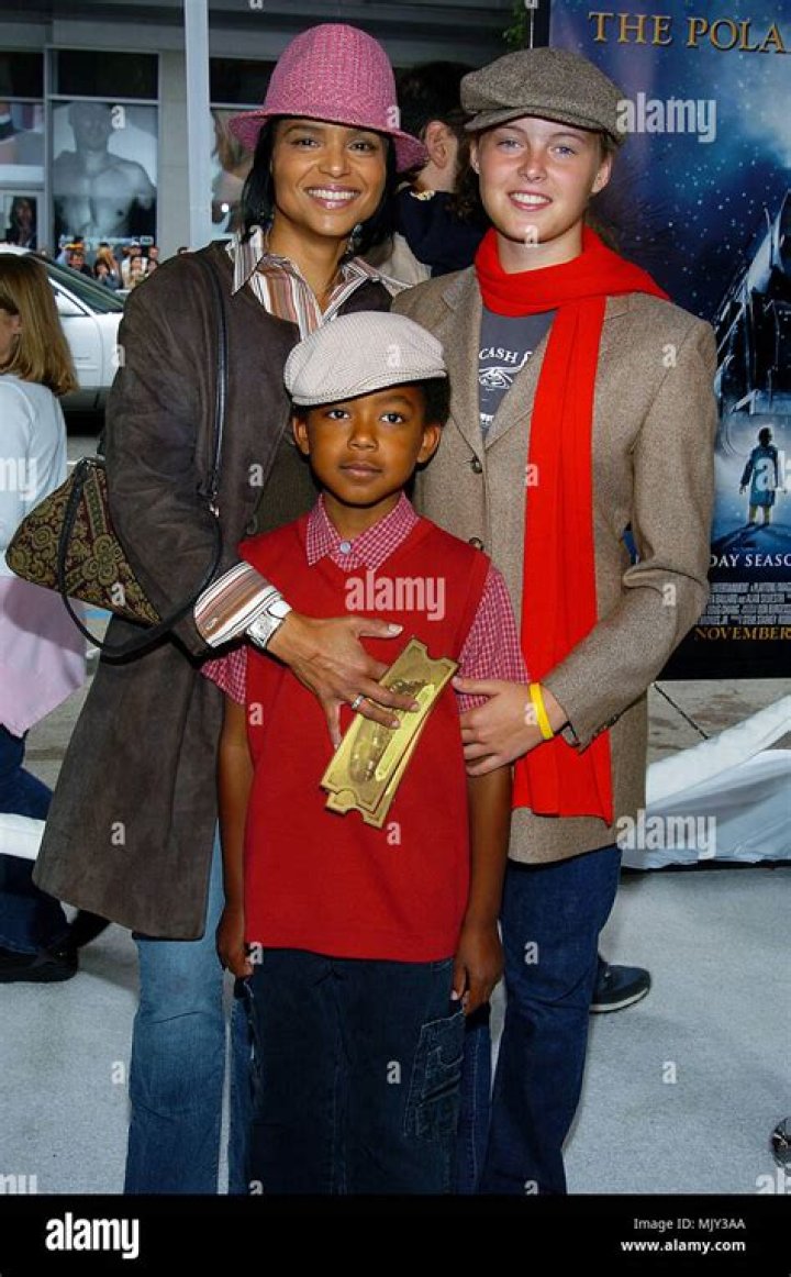 Victoria Rowell est ses enfants GENOA Les feux de l'amour